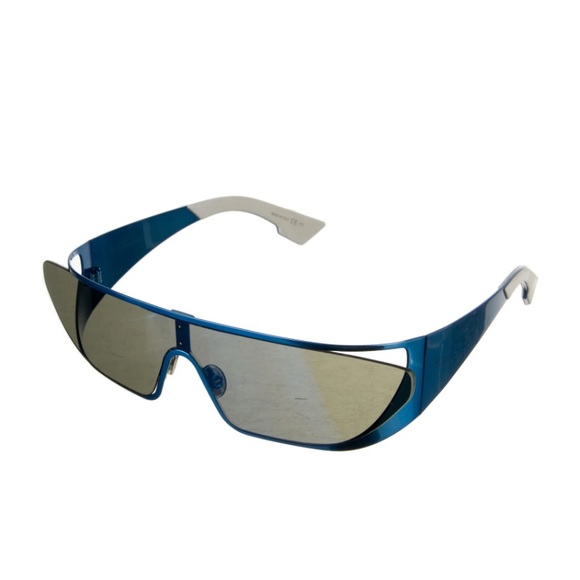 Dior and Rihanna collab sunglasses - Picture 5 of 12